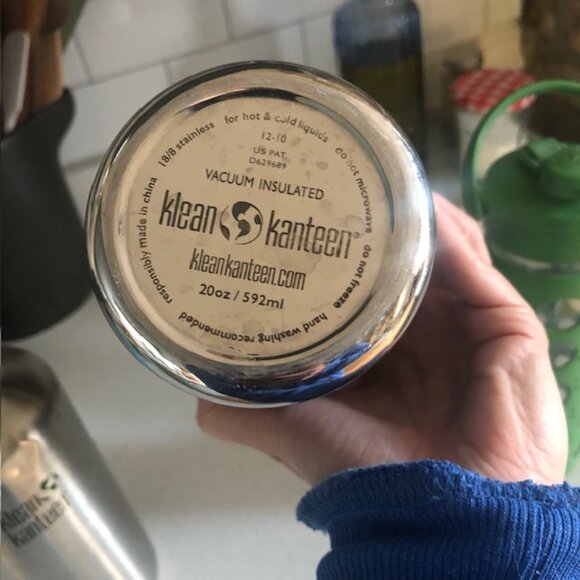 Lot of three water bottles - 2 Klean Kanteen and 1 Life Factory - Picture 5 of 5